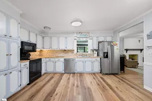 115 Coralvine Rd, Simpsonville, SC 29681 - Photo 8