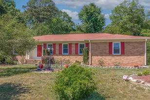 115 Coralvine Rd, Simpsonville, SC 29681 - Photo 2