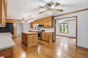 211 Bennett Cir, Spartanburg, SC 29307 - Photo 8