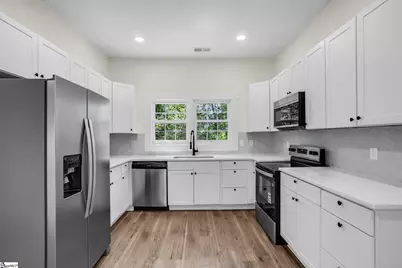 1 9th Street, Greenville, SC 29611 - Photo 4