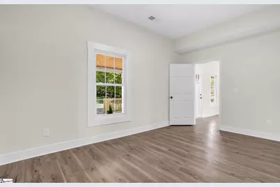 1 9th Street, Greenville, SC 29611 - Photo 18