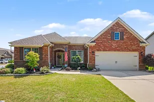 401 Woodland Oaks Ct, Simpsonville, SC 29681 - Photo 2
