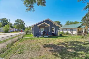 200 Jefferson St, Clinton, SC 29325 - Photo 2