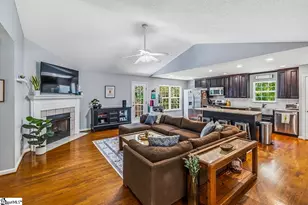 127 Oak Dr, Greer, SC 29650 - Photo 4