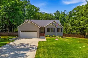 127 Oak Dr, Greer, SC 29650 - Photo 1