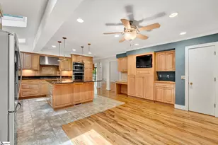 1272 Shadowood Dr, Spartanburg, SC 29301 - Photo 8