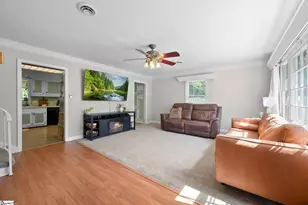 100 Woodburn Dr, Taylors, SC 29687 - Photo 2
