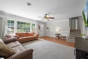 100 Woodburn Dr, Taylors, SC 29687 - Photo 4