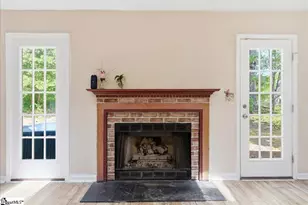 23 Chinaberry Ln, Simpsonville, SC 29680 - Photo 4
