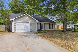 23 Chinaberry Ln, Simpsonville, SC 29680 - Photo 2