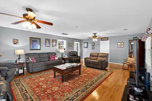 137 S Manley Dr, Taylors, SC 29687 - Photo 12