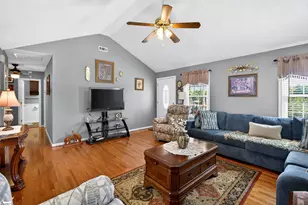 137 S Manley Dr, Taylors, SC 29687 - Photo 6
