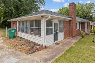 1102 Elmore St, Gaffney, SC 29340 - Photo 4