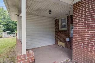 1102 Elmore St, Gaffney, SC 29340 - Photo 24