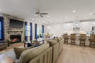 356 Hollythorpe Ln, Fountain Inn, SC 29644 - Photo 16