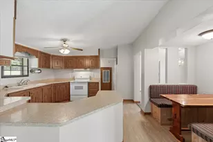 554 Berry Shoals Rd, Duncan, SC 29334 - Photo 12