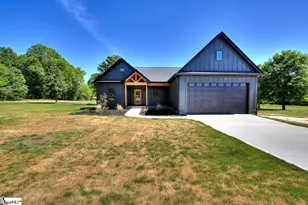 408 Edgewood Dr, Belton, SC 29627 - Photo 2