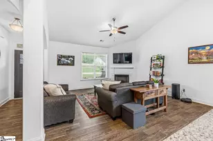 572 Forden Dr, Wellford, SC 29385 - Photo 8