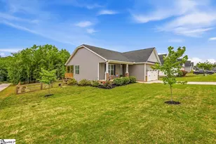 572 Forden Dr, Wellford, SC 29385 - Photo 2
