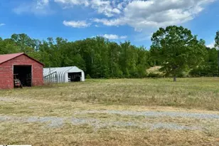 411 Bradley Dill Rd, Campobello, SC 29322 - Photo 4