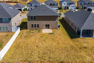 140 Lavinia Cir, Duncan, SC 29334 - Photo 2