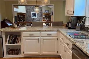 715 N Almond Dr, Simpsonville, SC 29681 - Photo 8
