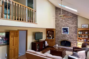 715 N Almond Dr, Simpsonville, SC 29681 - Photo 14