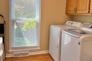 715 N Almond Dr, Simpsonville, SC 29681 - Photo 16