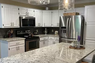 715 N Almond Dr, Simpsonville, SC 29681 - Photo 4