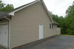 501 Caldwell St, Campobello, SC 29322 - Photo 4
