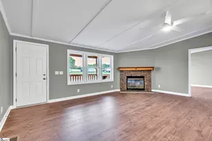 423 Valleybrook Ln, Greer, SC 29651 - Photo 6