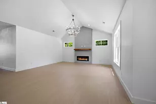 323 Wall St, Campobello, SC 29322 - Photo 16