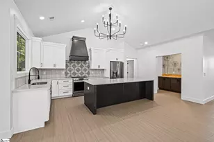 329 Wall St, Campobello, SC 29322 - Photo 8