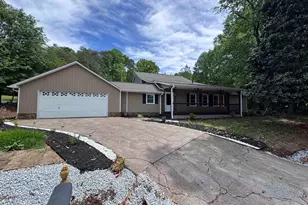 3936 Cripple Creek Rd, Greer, SC 29651 - Photo 2