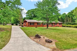 18 Patrol Club Rd, Greenville, SC 29609 - Photo 2