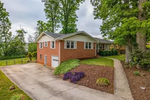 106 Oak Forest Dr, Greer, SC 29650 - Photo 2