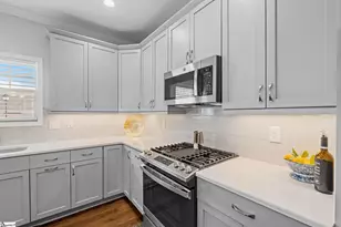 36 Peckham St, Greenville, SC 29607 - Photo 16