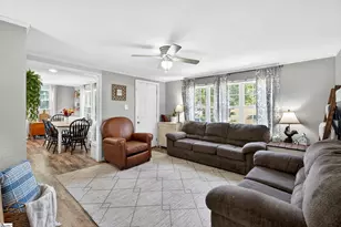 210 Sunnyside Dr, Greer, SC 29651 - Photo 2
