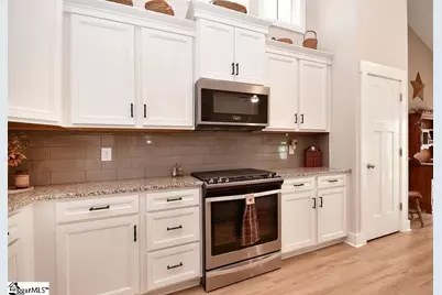 105 Foxbank Circle, Greer, SC 29651 - Photo 4