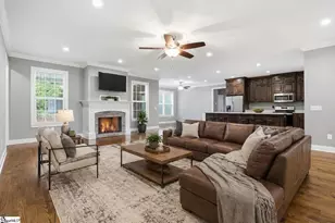 136 Diamond Dr, Liberty, SC 29657 - Photo 2