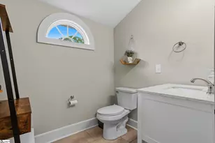 22 2nd Ave, Greenville, SC 29609 - Photo 8