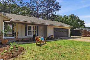 110 Ashley Oaks Dr, Simpsonville, SC 29680 - Photo 2