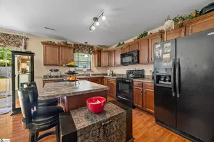 610 Chastine Dr, Spartanburg, SC 29301 - Photo 10