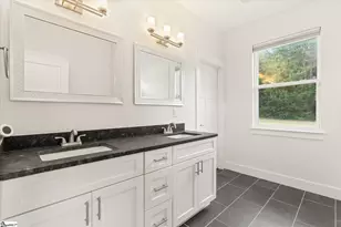 51 Wofford Rd, Taylors, SC 29687 - Photo 24