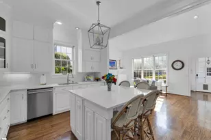 21 Landsdown Ave, Greenville, SC 29601 - Photo 6