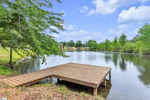 205 Stonewood Dr, Greenwood, SC 29649 - Photo 2