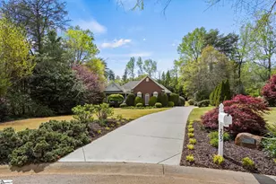 205 View Forest Ct, Greer, SC 29651 - Photo 2