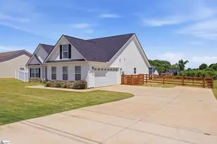 142 Peachtree Rd, Boiling Springs, SC 29316 - Photo 4
