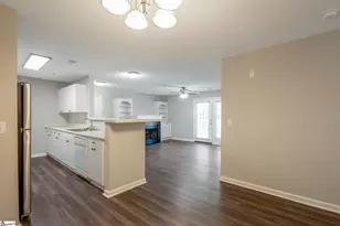 125 McKenna Cir, Greenville, SC 29615 - Photo 4