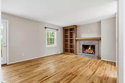 111 Village Court, Greer, SC 29651 - Photo 4